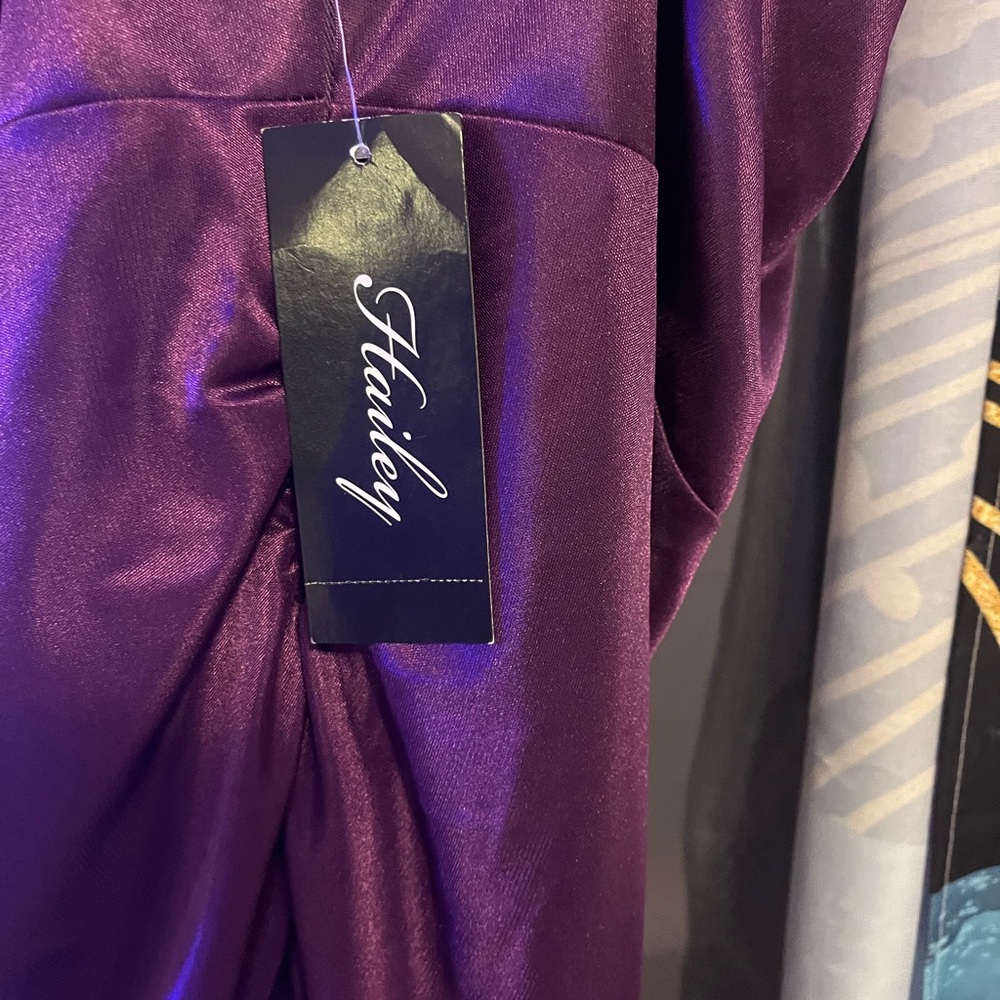 Woman’s dress size 4